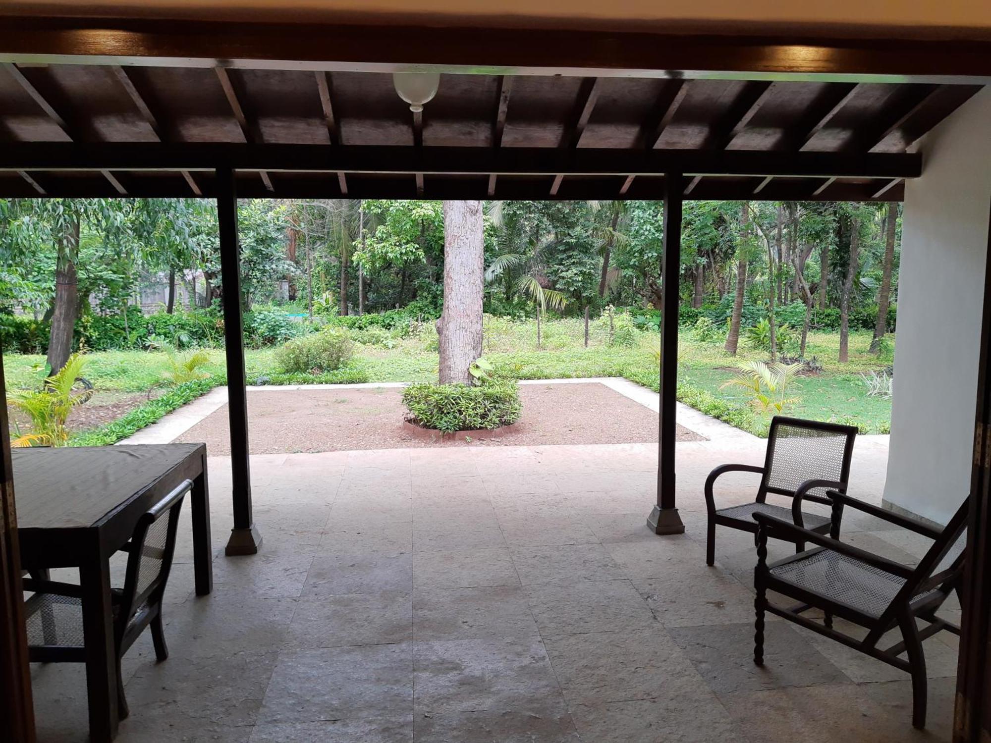 Banyan House - Luxurious 4 Bedroom Villa On One Acre, Near The Beach Nāgaon Exterior foto