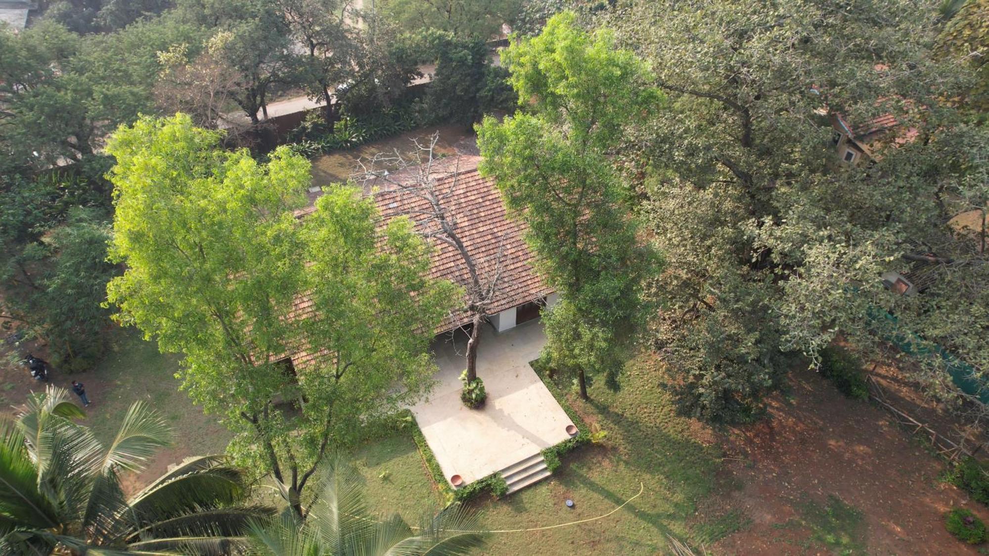 Banyan House - Luxurious 4 Bedroom Villa On One Acre, Near The Beach Nāgaon Exterior foto